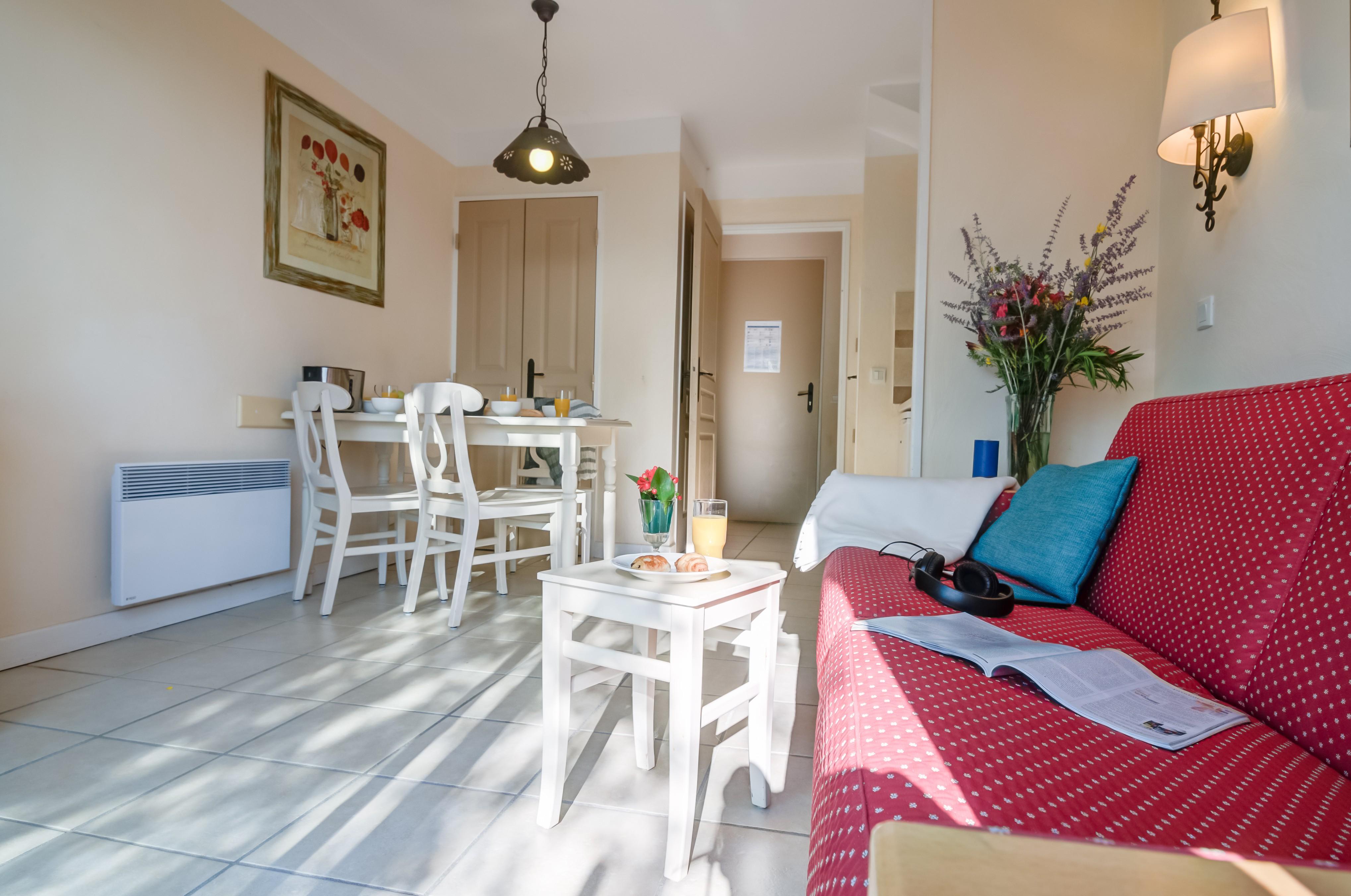 Village Pierre & Vacances Le Rouret Grospierres Ngoại thất bức ảnh