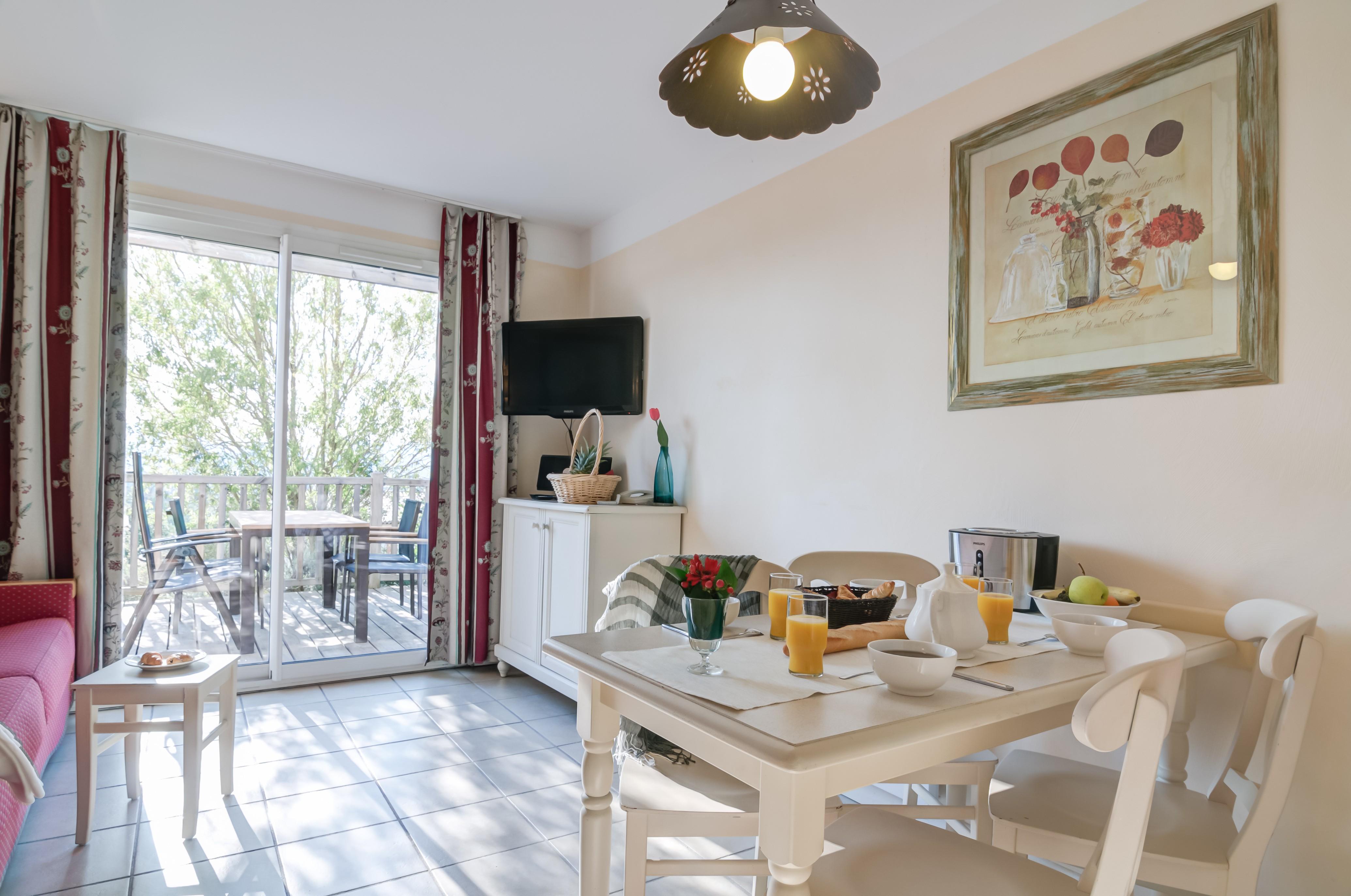 Village Pierre & Vacances Le Rouret Grospierres Ngoại thất bức ảnh
