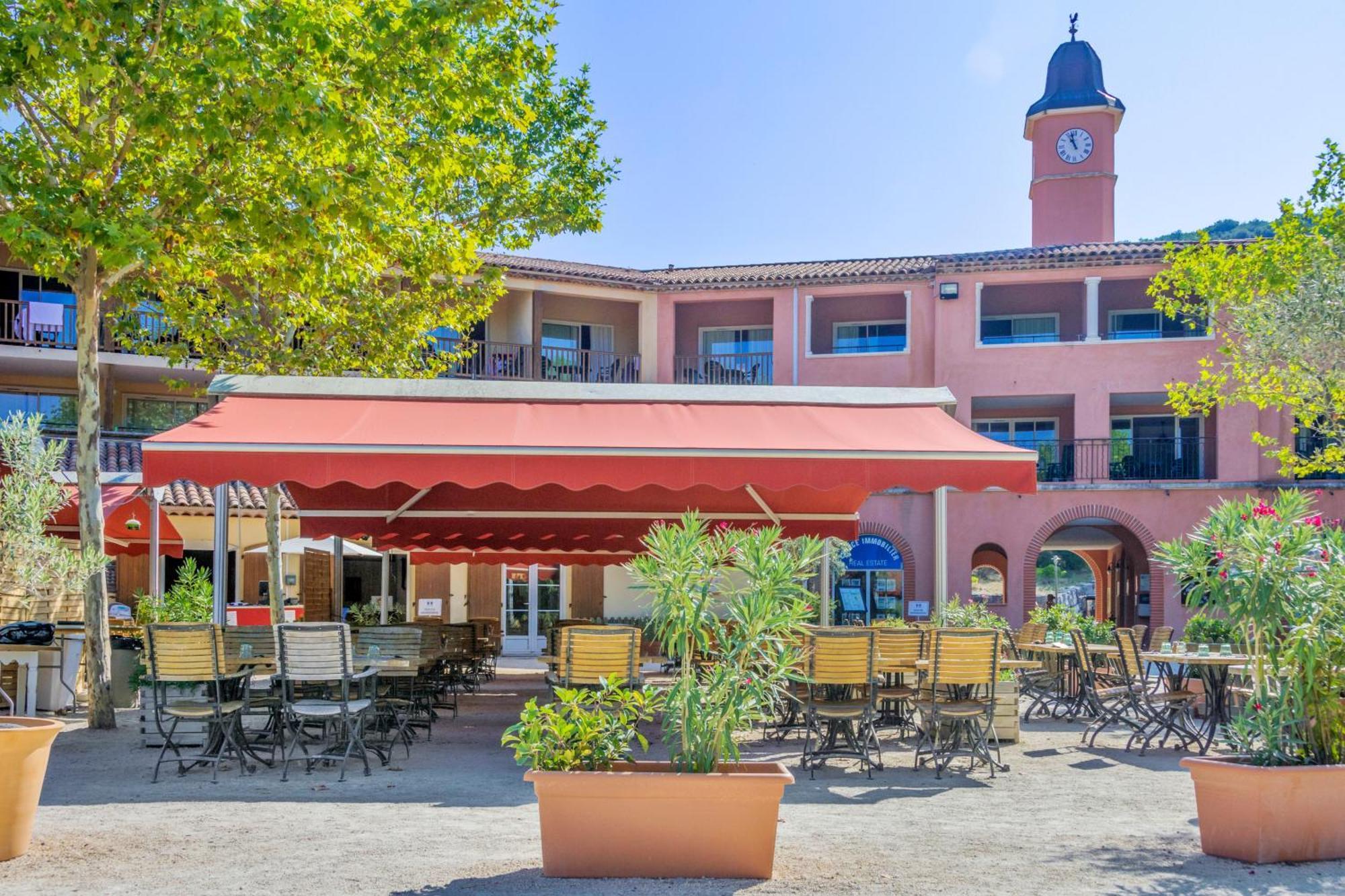 Village Pierre & Vacances Le Rouret Grospierres Ngoại thất bức ảnh